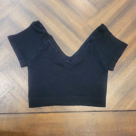 Free People V-Neck Ribbed Cropped Baby Tee Black XS/S - Picture 1 of 7